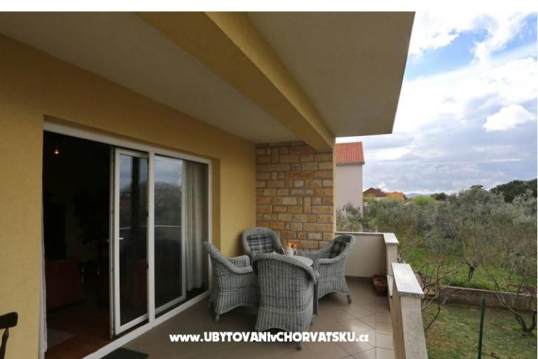 Apartment Garden – photo 6