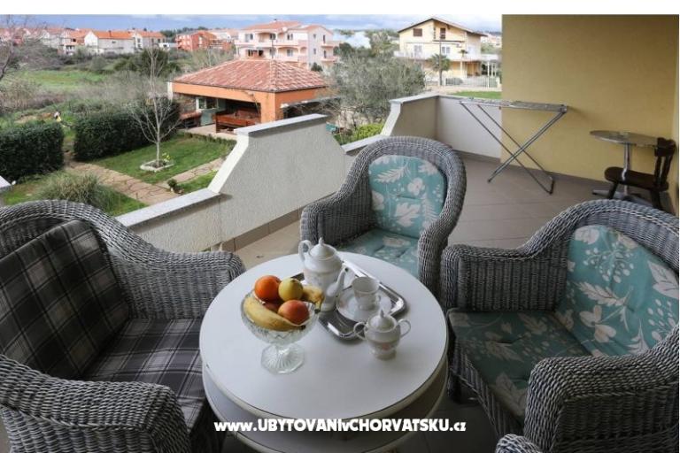 Apartment Garden – photo 7