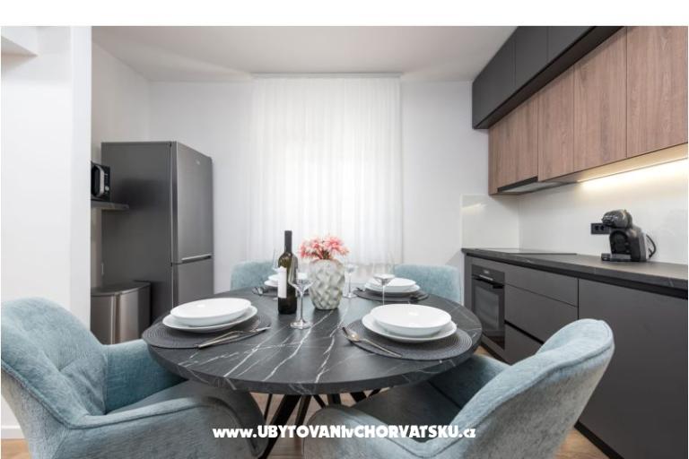 Apartment Luxe Holiday Home – photo 5