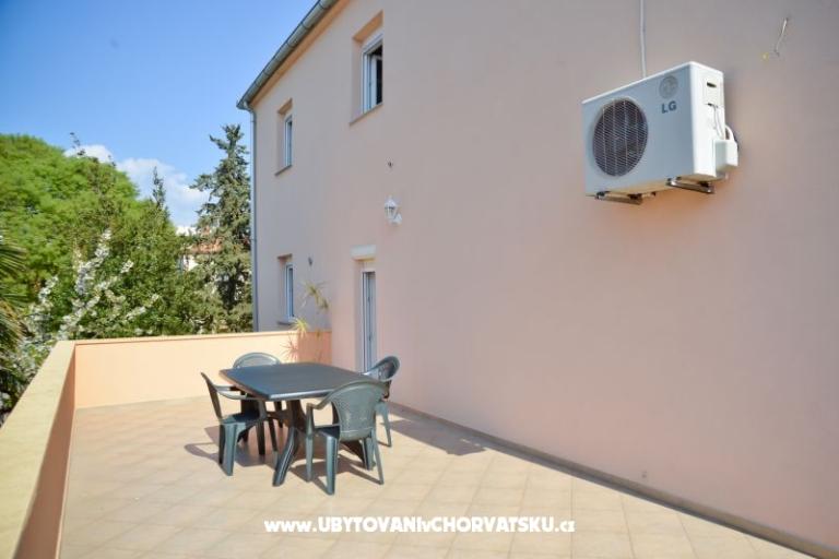 Apartments and rooms Antonio – photo 12