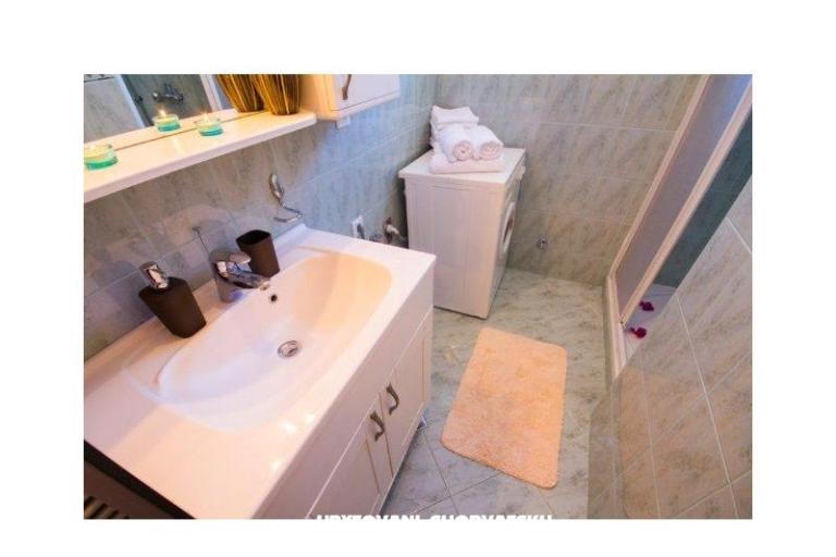 Apartments Afrodita – photo 16