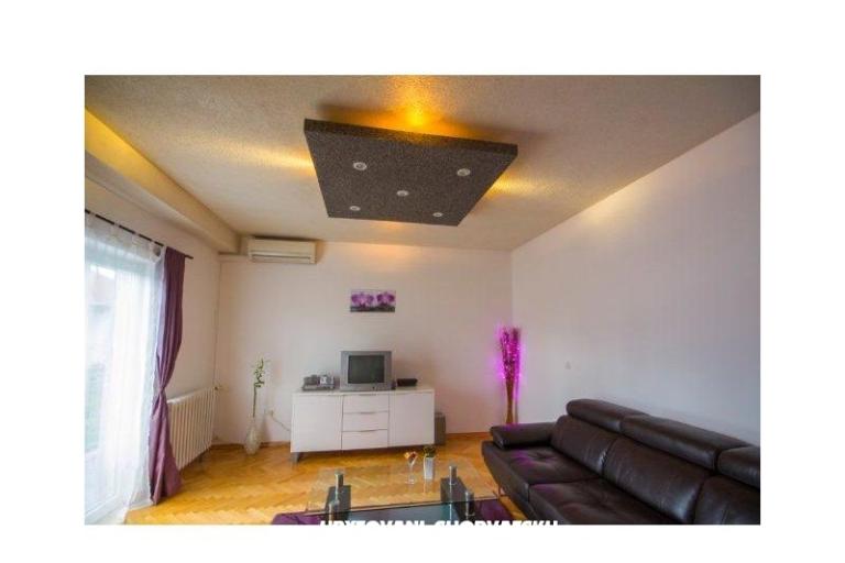 Apartments Afrodita – photo 9