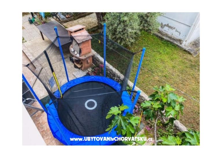 Apartments Zara by the sea – photo 12