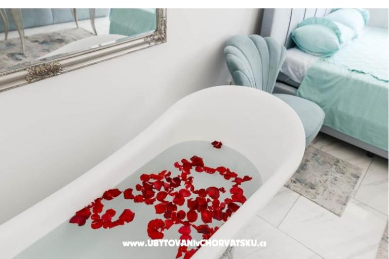 Maria Luxury Suite, Center – photo 13