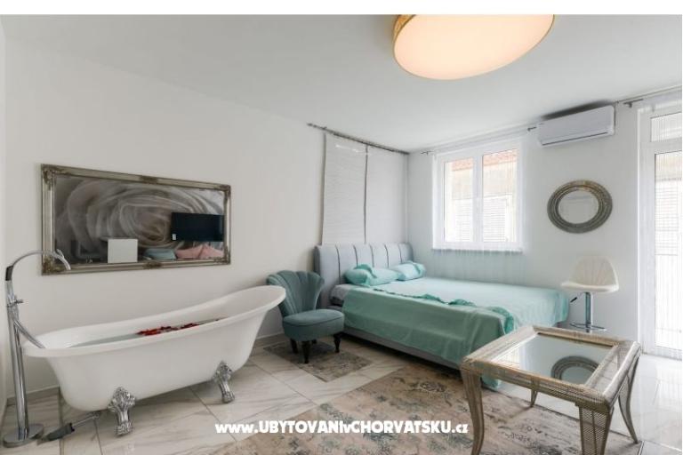 Maria Luxury Suite, Center – photo 3