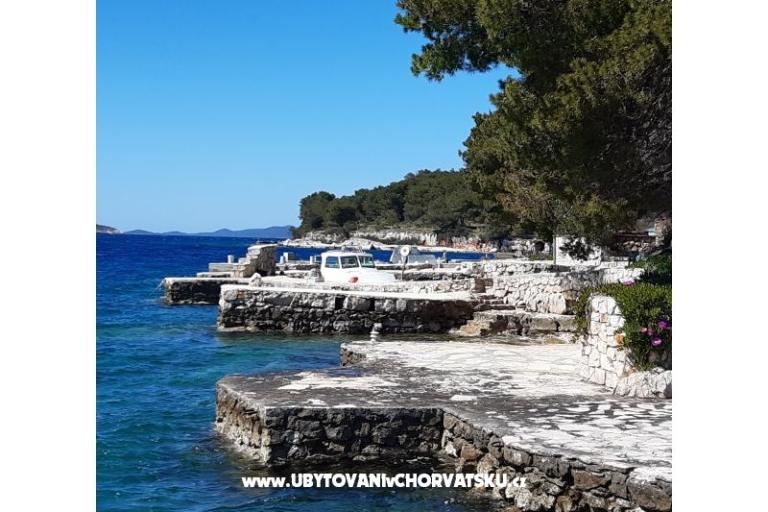 Robinzonski turizam Lavdara Dominis – photo 18