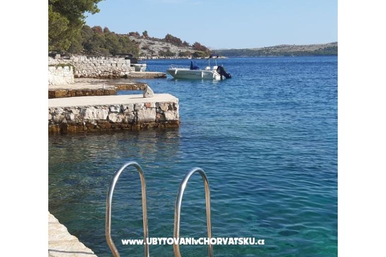 Robinzonski turizam Lavdara Dominis – photo 19