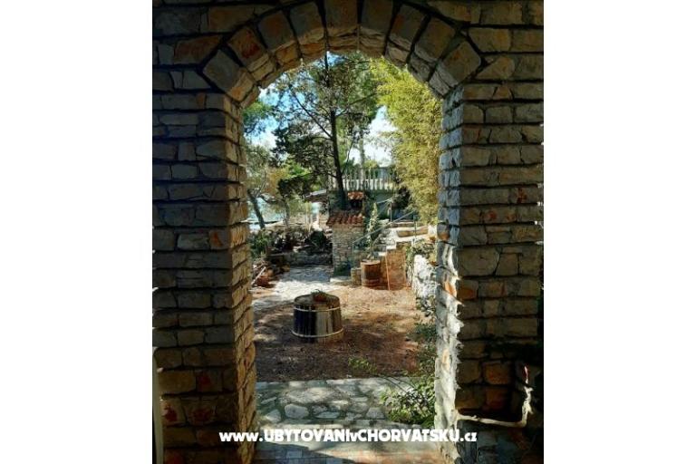 Robinzonski turizam Lavdara Dominis – photo 25