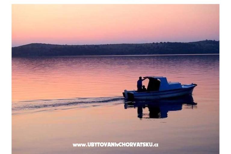 Robinzonski turizam Lavdara Dominis – photo 31