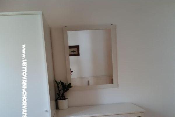 Robinzonski turizam Lavdara Dominis – photo 9