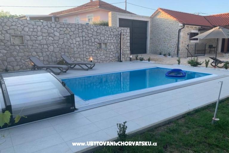 Stone House – photo 3