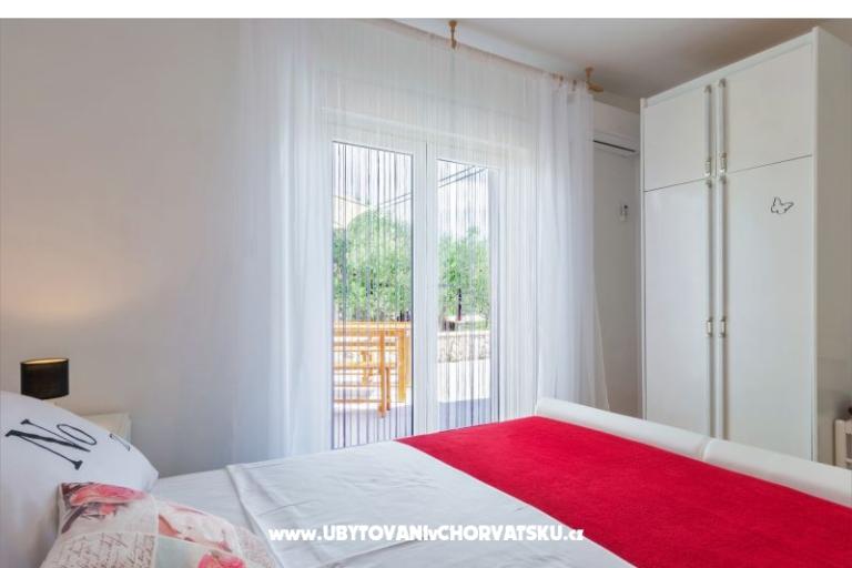 Vacation house Maslina – photo 12