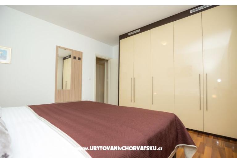 Apartment with pool ViGo – photo 10