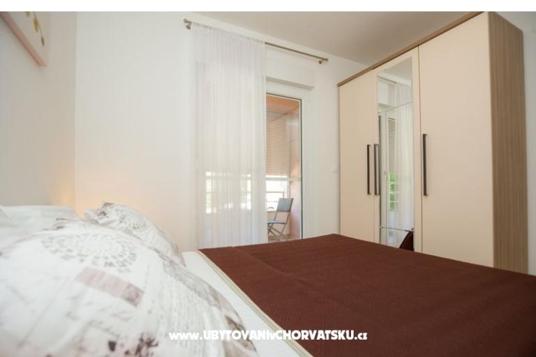 Apartment with pool ViGo – photo 12