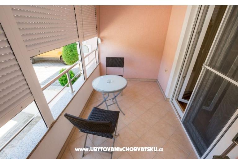Apartment with pool ViGo – photo 13