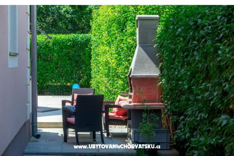 Apartment with pool ViGo – photo 17