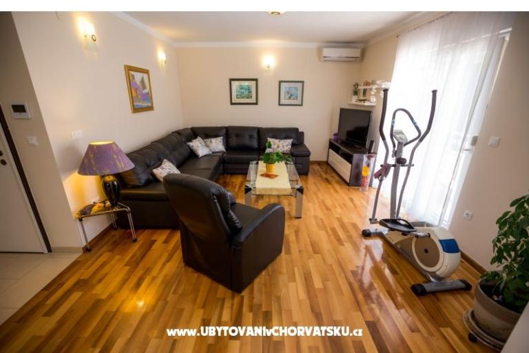 Apartment with pool ViGo – photo 5