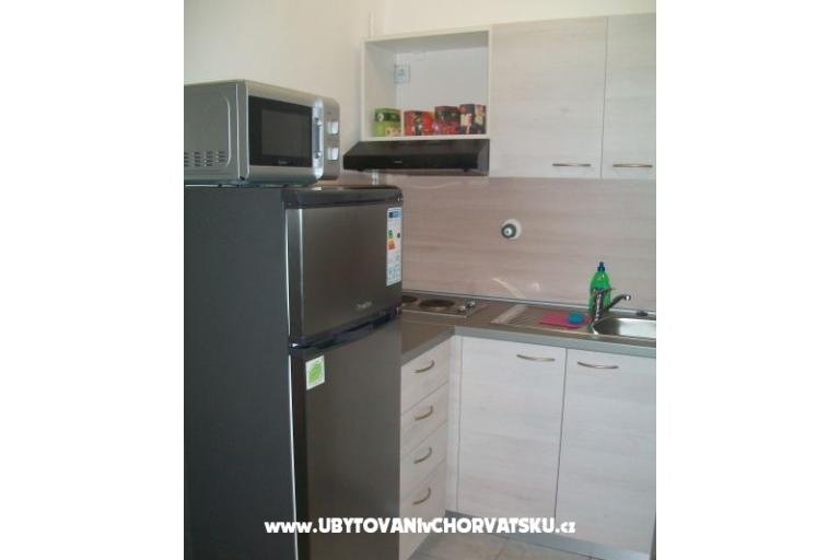 Chameleon hostel – photo 14