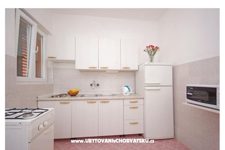 Apartments Julijana Zaostrog – photo 11