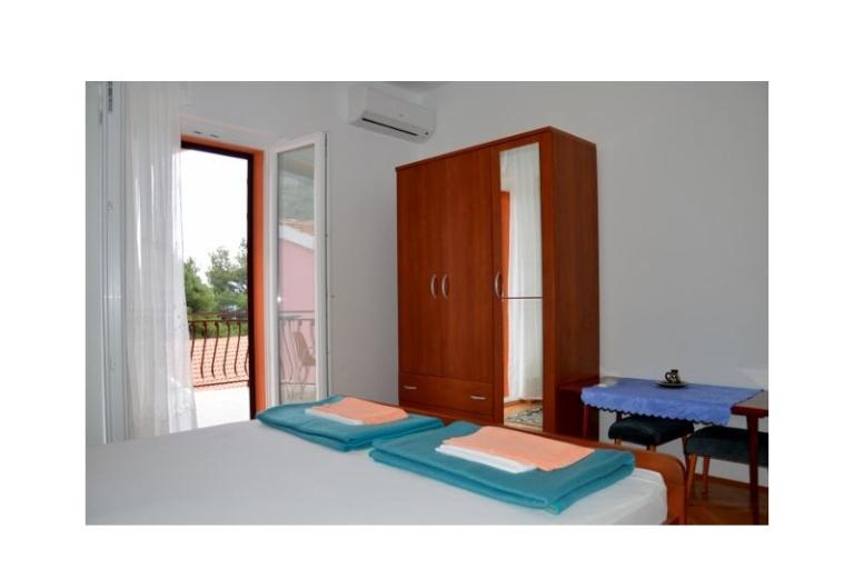 Apartments Julijana Zaostrog – photo 12