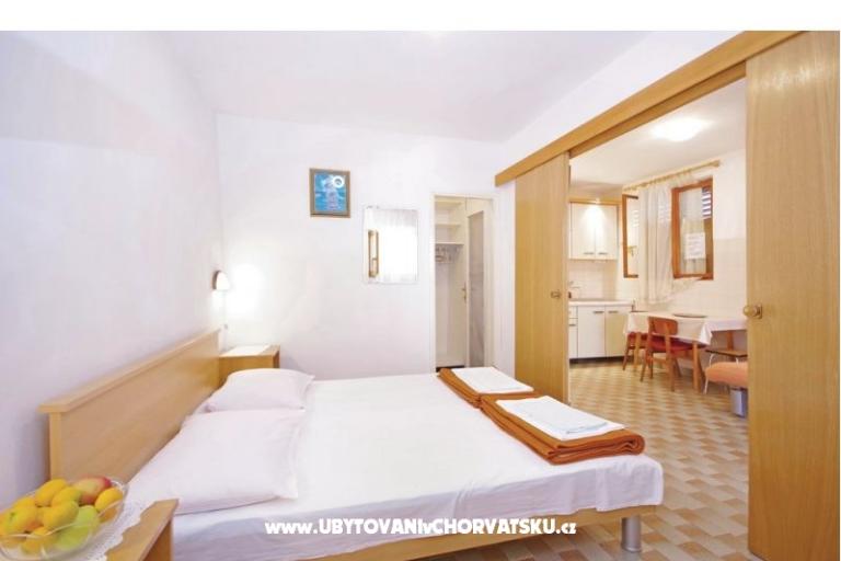 Apartments Julijana Zaostrog – photo 13