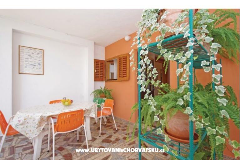 Apartments Julijana Zaostrog – photo 17